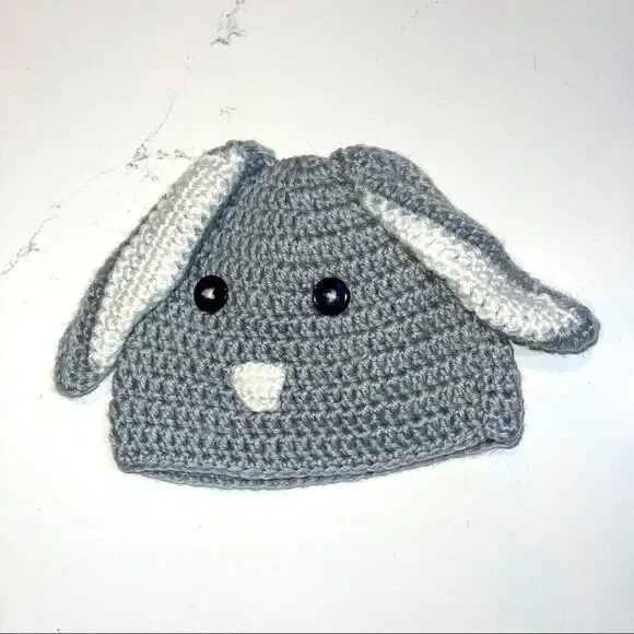 4/$25 - So ‘Dorable Grey &‎ White Crochet Bunny Hat
