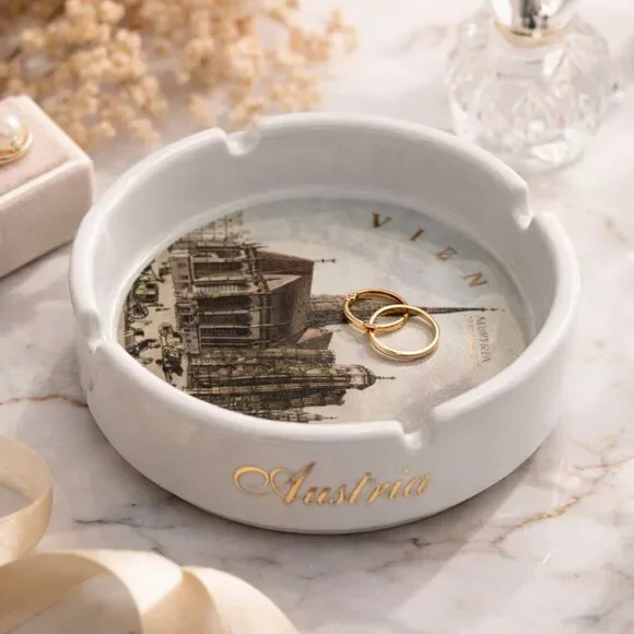 Vintage Vienna Austria Ashtray Gold‎ Porcelain Souvenir Mid Century Trinket Dish