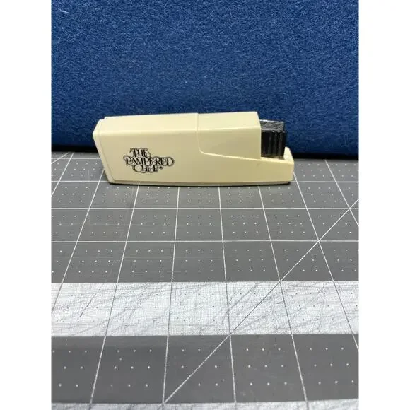 PAMPERED CHEF‎ 4.5” KNIFE SHARPENER STORAGE