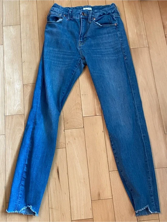 Good American Good Legs Crop Raw Hem Skinny Jeans Size 6/28 Medium Wash Stretch