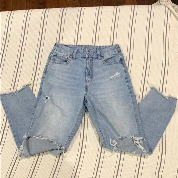 American Eagle Distressed Jeans