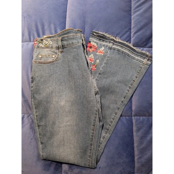 Chartou Collection Womens Embroidered Flare Jeans‎ Blue Denim - Size XL