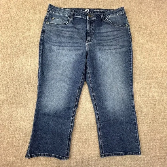 Lee Riders Capri Jeans Womens 14 Blue Denim Cotton Stretch Mid Rise Whiskers