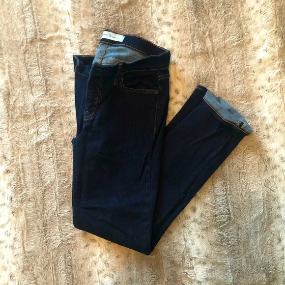 NWT Gap Straight Leg Jeans