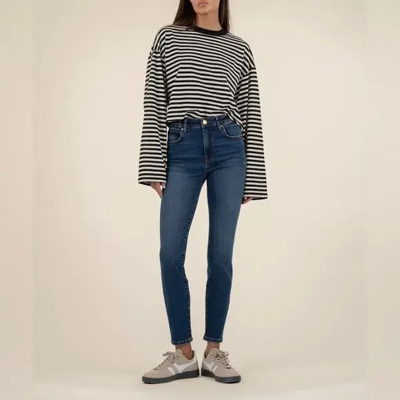 Kut from the Kloth Dark Wash High Rise Charlize Fab Ab Cigarette Leg Jean Size 0