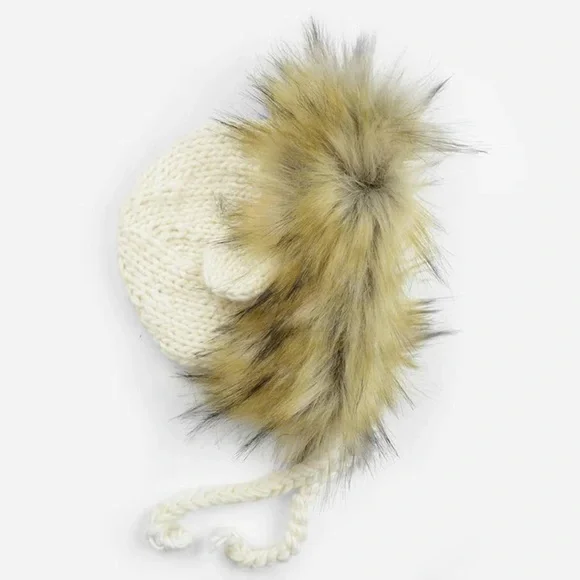 Blueberry Hill lion Cozy Cream Knit Kids Hat with Faux Fur Pom 3-6 months