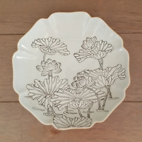 Vintage Hong Horizons Plate Decor