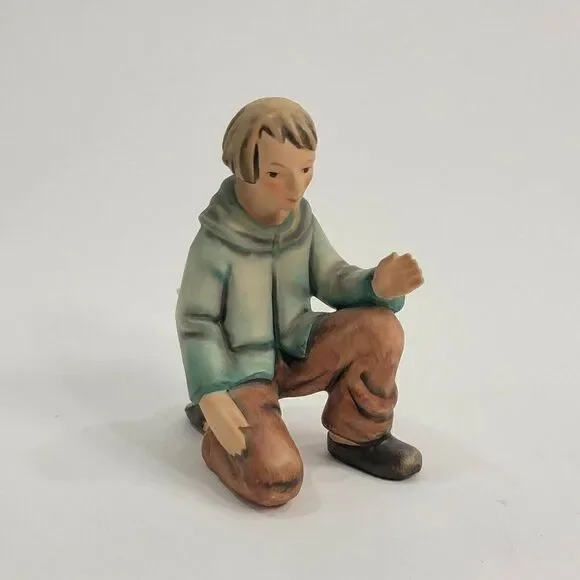 Goebel Kneeling Shepherd Boy 1951 214/G Nativity Piece‎