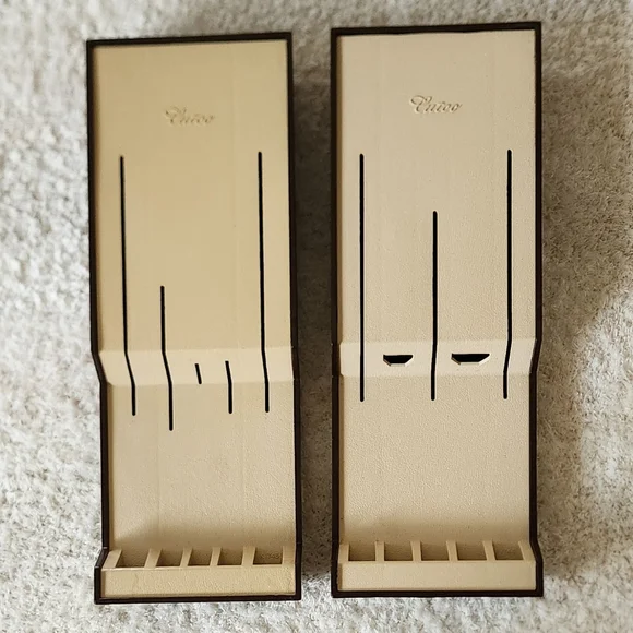 CUTCO 2 KNIFE SETS WALL HOLDER