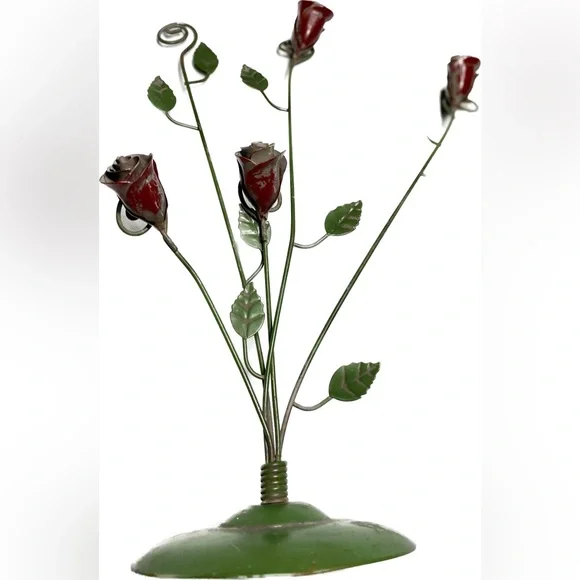 Photo Clip Rose Buds Theme That Holds 5 Different Pictures