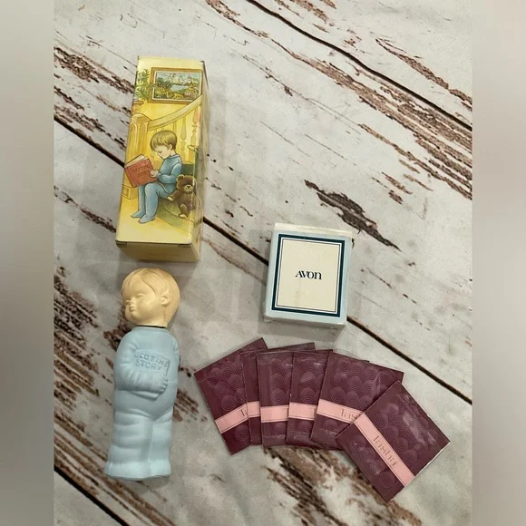 VINTAGE AVON‎ SWEET DREAMS SOMEWHERE LITTLE BOY DECANTER AND AVON TASHA SAMPLES