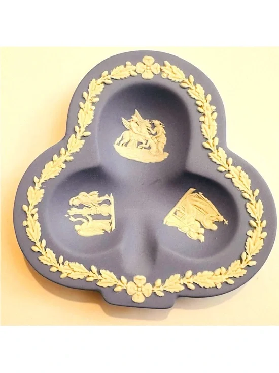 Wedgwood | Decor | Wedgwood Jasperware Club Tray | Vintage 1950s