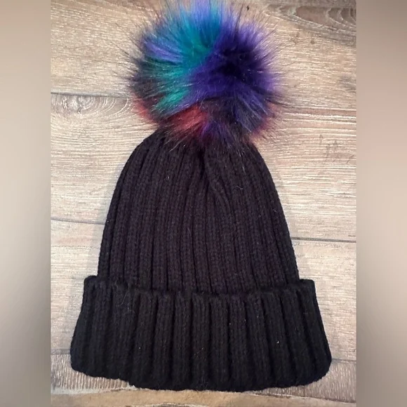 BP Black Cable knit beanie w multi color faux fur Pom  Girls OS
