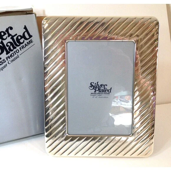 Beautiful Vintage Silver Plated Solid Brass Photo Frame 5 x 7 photo
