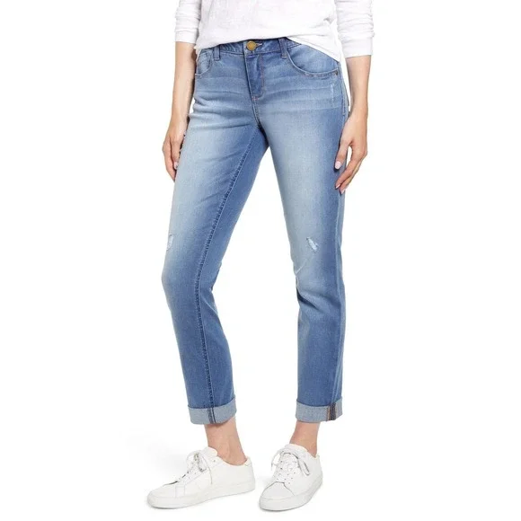 NWT! Boyfriend Jeans Distressed Cuffed Ankle Light‎ Wash Denim Size 00