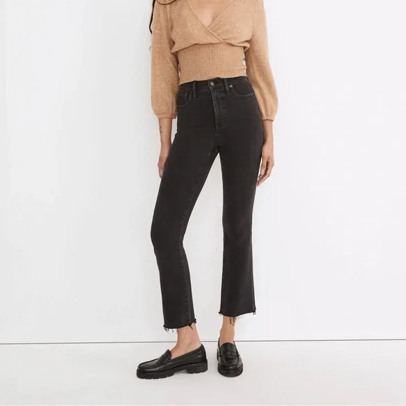 MADEWELL Cali Demi-Boot Jeans Cropped in Black Babyland Wash Raw Hem 25