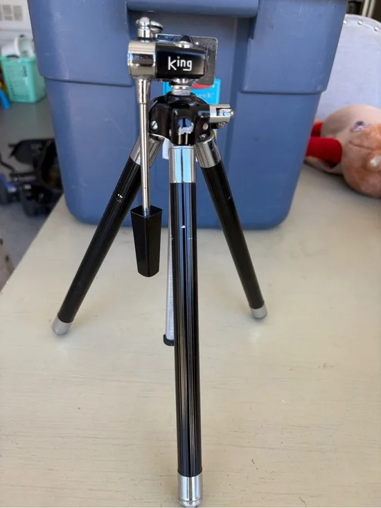 RARE Vintage King Brand Tripod - Rotating Mount - Fully Extends To 44 Inches
