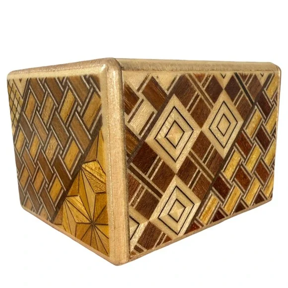 Vintage Japanese‎ Yosegi Puzzle Box Wooden Marquetry Intricate Geometric Design