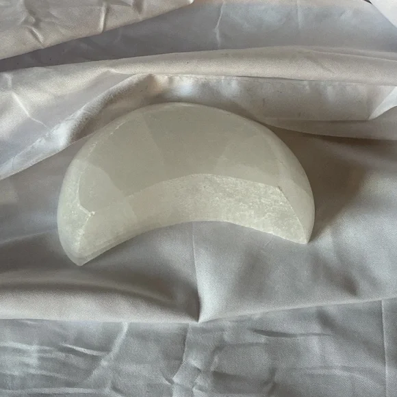 Elegant White Crescent Home Accent