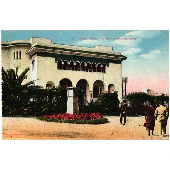 35. CASABLANCA. La Poste et le Cadran Solaire Postcard