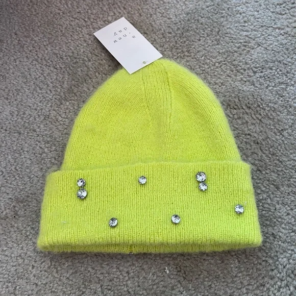 BNWT Girls/ Women’s a . new day Beanie With Bling