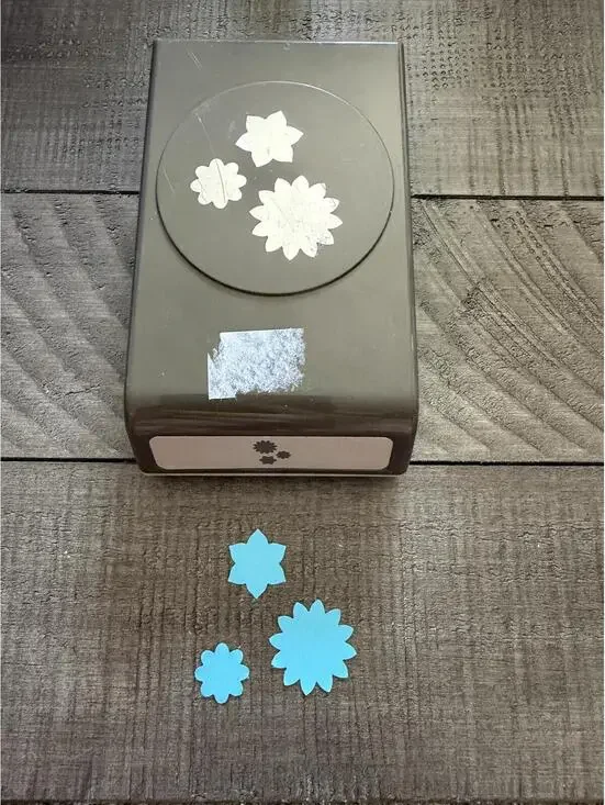 Stampin’ Up Boho Blossom flower shape punch