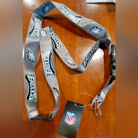 Philadelphia Eagles NFL Team Logo Lanyard Keychain Silver Green New Football