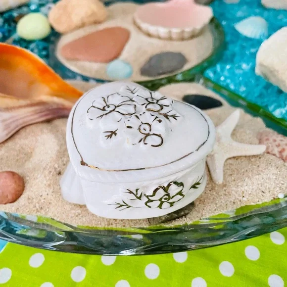 Floral Heart-Shaped White Trinket Box