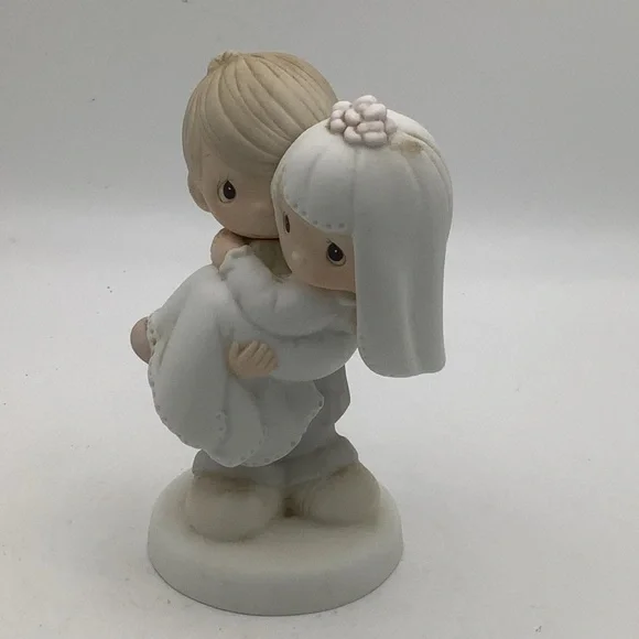 Charming 1982 Jonathan & David Bride and Groom Figurine