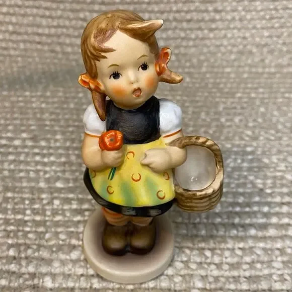 Vintage Hummel “Sister “ figurine by Goebel West Germany 98/0