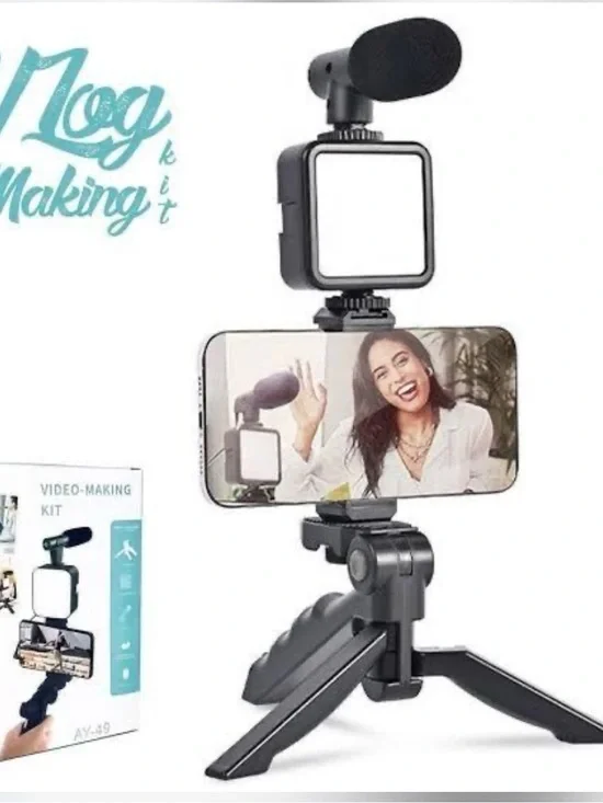 Black Smartphone Video Kit with LED Light and Microphone