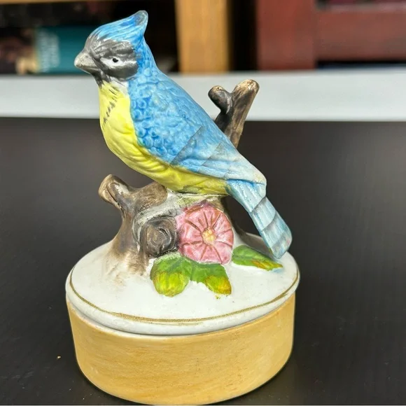 Vintage‎ Handpainted Ceramic Songbird Trinket Box