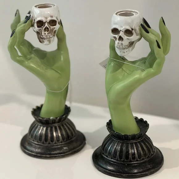 LAST ONE 🔥 Halloween witch hand 💀 w skulls taper holder or accent