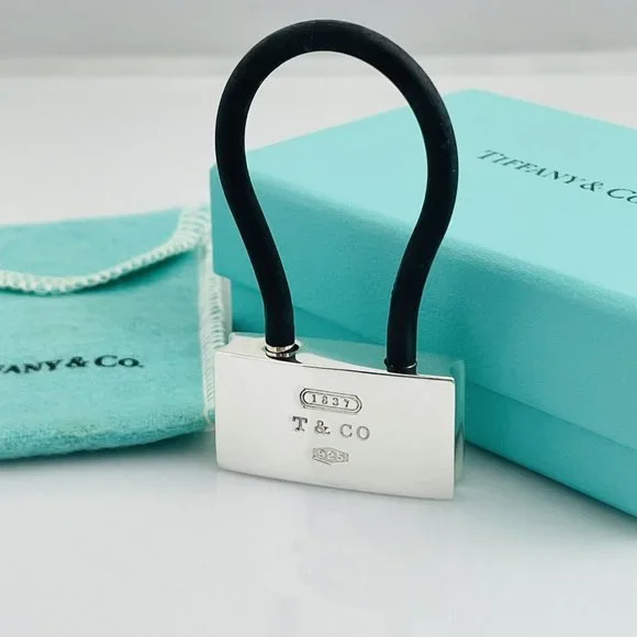 Tiffany & Co 1837 Padlock Black Rubber Key Ring Chain in Sterling Silver