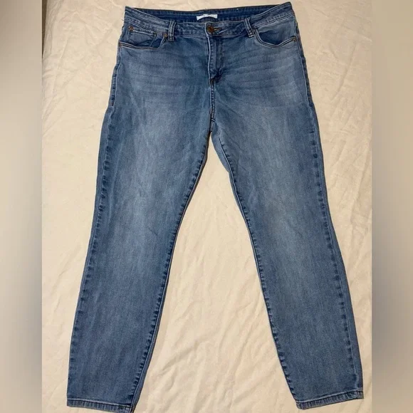 sts blue Straight Leg‎ Jeans in Medium Wash
