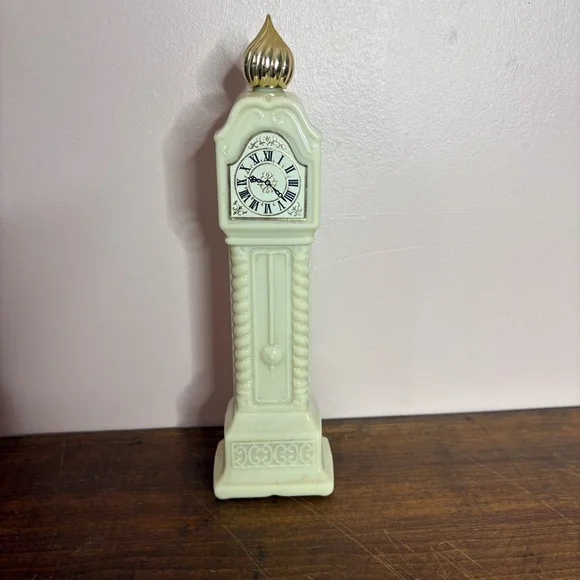 💚Avon Vintage Bird of Paradise Clock Tower Decor