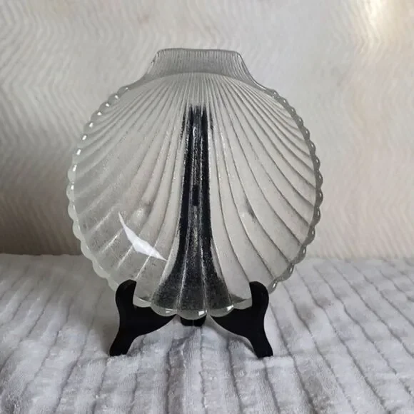 CLEAR GLASS Vintage Salad Shell Bowl‎