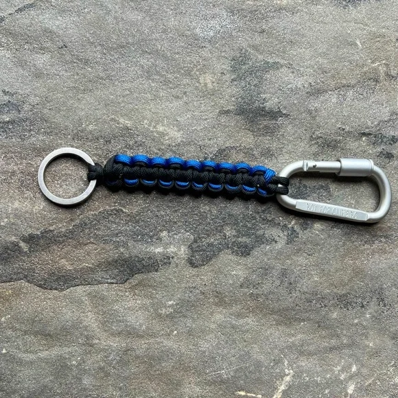 New🌟UO Black-Blue Tech Bungee Keyring