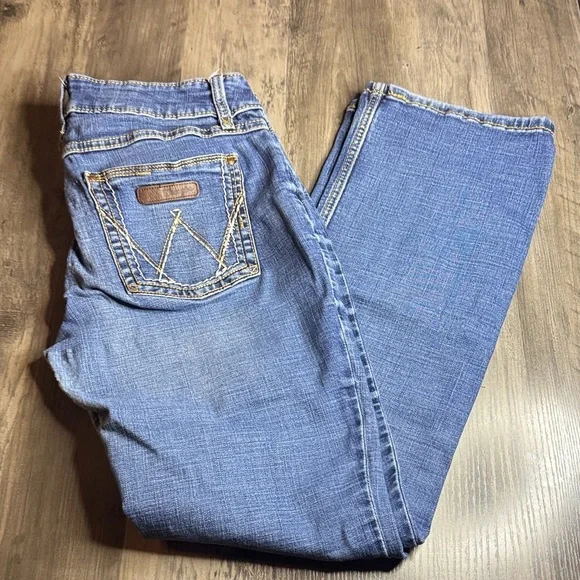 Wrangler Women's Light Blue Boot-Cut Jeans with Embroidered Back Pocket