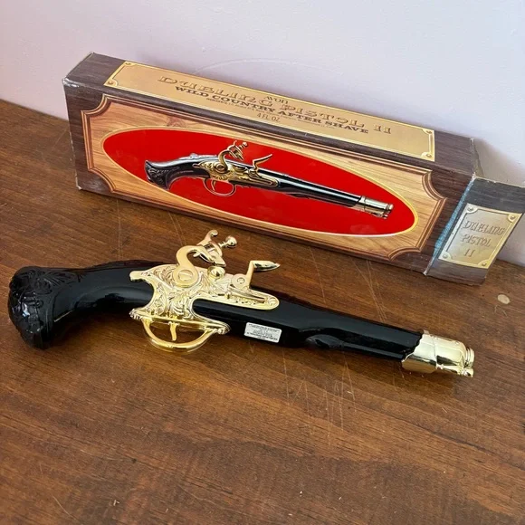 💚Avon Vintage Dueling Pistol II After Shave Decanter