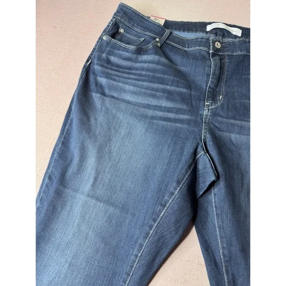 Signature by Levi Women Plus Size 24 Mid Rise Bootcut Jeans Simply Stretch