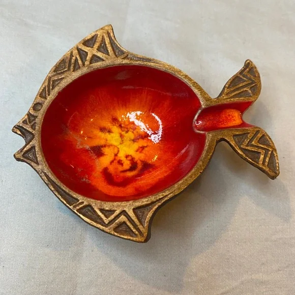 Treasure Craft Hawaii Vintage 1962 Fish Ashtray‎ Ceramic MCM Collectible