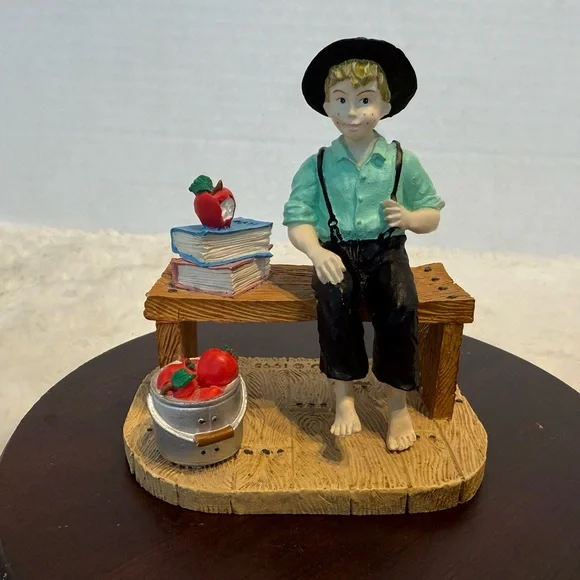 VTG Amish Country Collection “Teach your children well” schoolboy #606 figurine