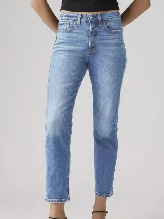 Levi's Wedgie Cropped Ankle Jeans