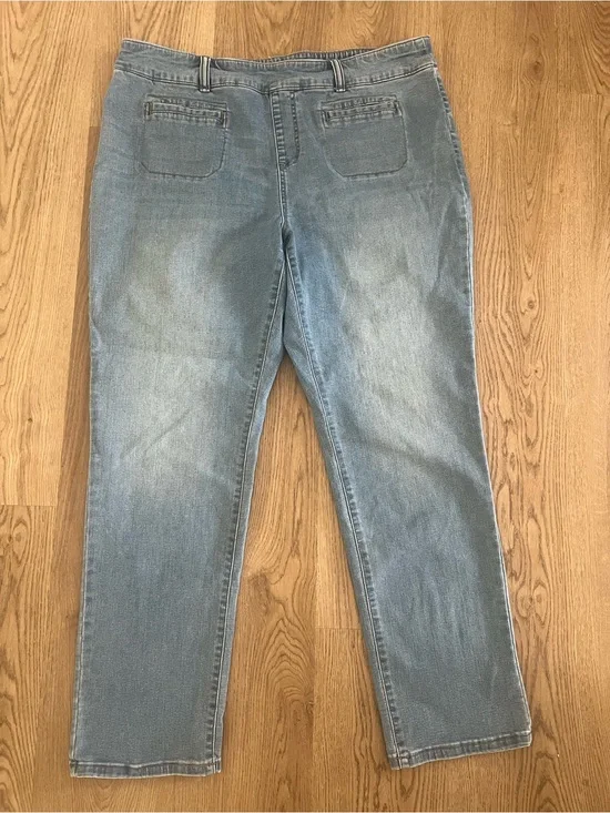 Westbound Women's Plus 18W R Straight Leg Light Wash Denim Jeans