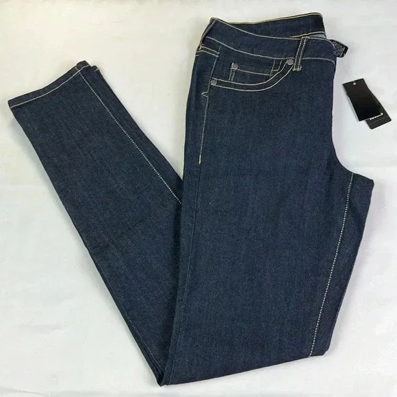 Torrid‎ New Women’s 10 Tall Dark Wash Skinny Pockets Slightly Stretchy Jean