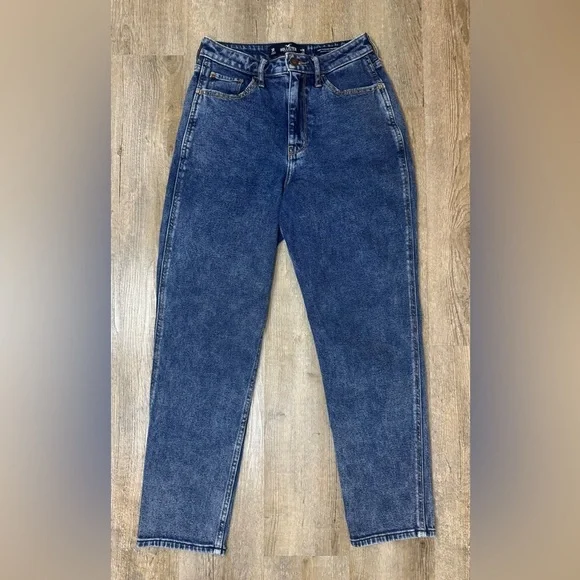 Hollister Women’s Ultra High Rise Vintage Stretch Mom Jeans