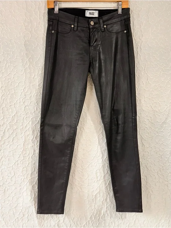 PAIGE women’s Black Coated Skinny Jeans Size 26