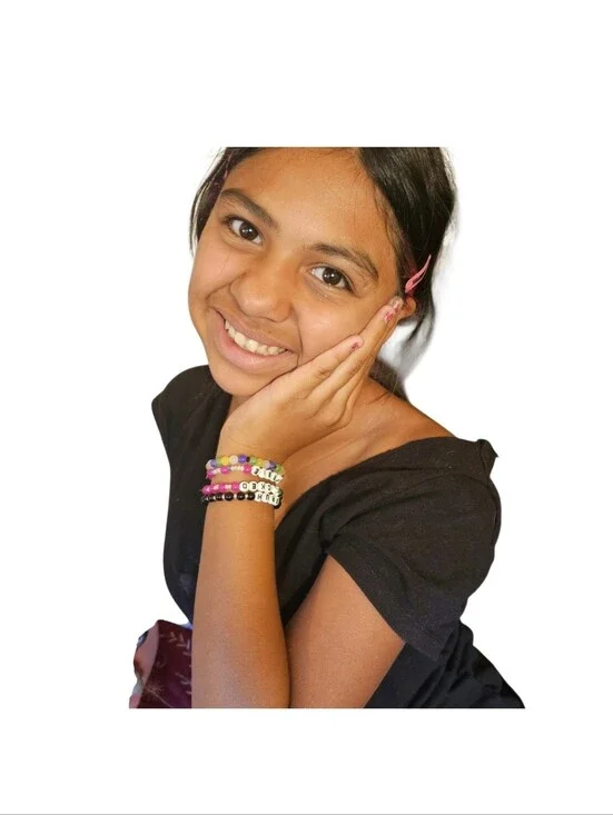 Handmade BRUH Black Pink Beaded Kids Stretch Bracelet Artist Tag Gils Jewerly 3