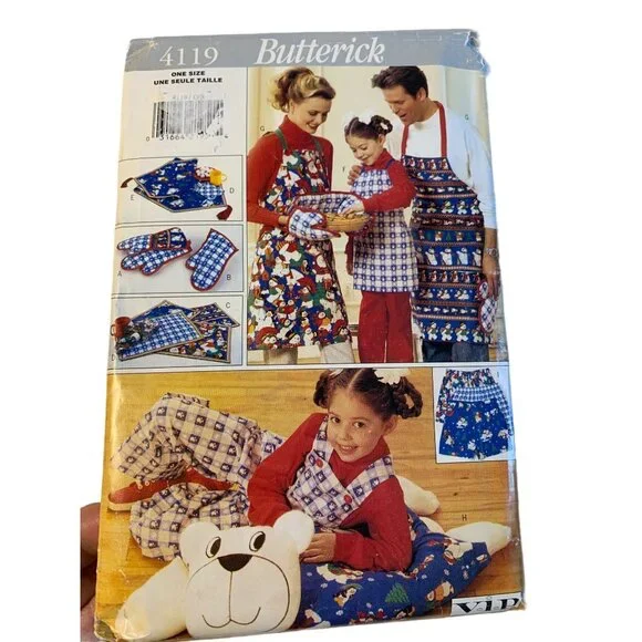 Butterick Christmas Gift Package Adult Child Apron Oven Mitt Placemat Pattern 41